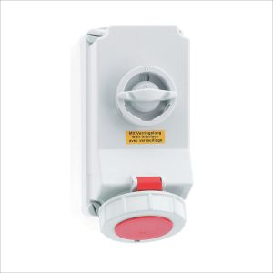 TOMA VISIBLE 32AMP 3P+N+T 400V ROJO 6H IP67 C/INTERRUP. POR ENCLAVAM. MECÁNICO